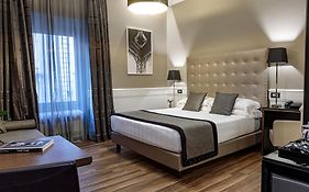 The Independent Suites